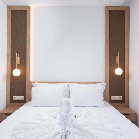 Olivento Beach Front Suites بوتوس المظهر الخارجي الصورة
