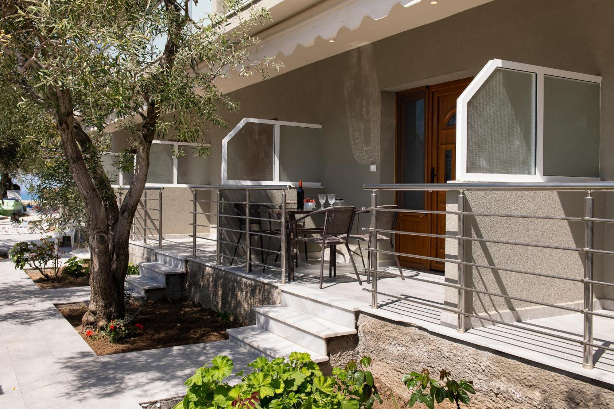 Olivento Beach Front Suites بوتوس المظهر الخارجي الصورة