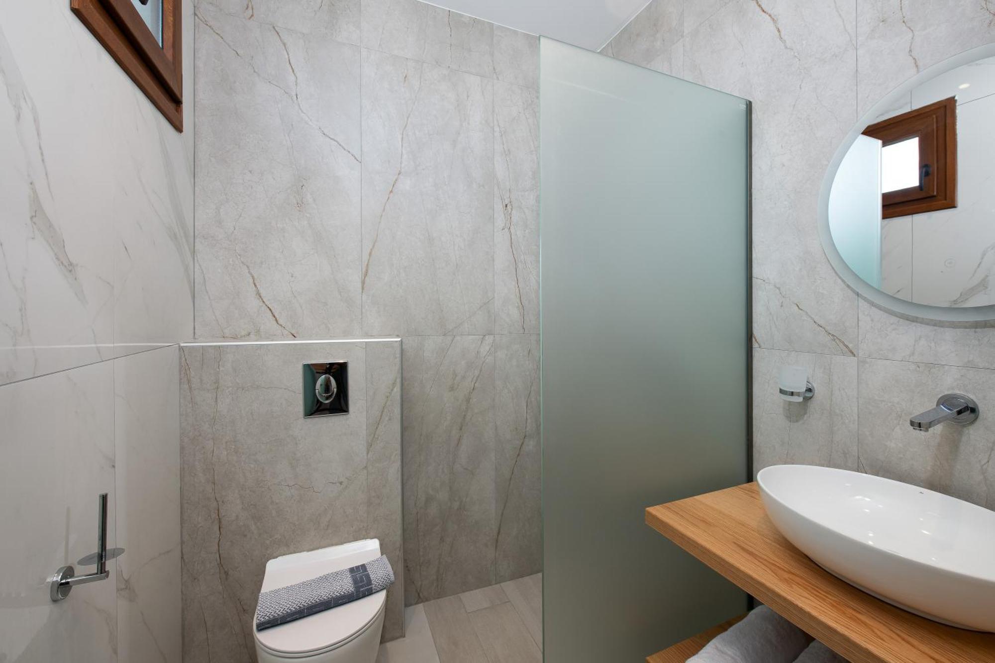 Olivento Beach Front Suites بوتوس المظهر الخارجي الصورة